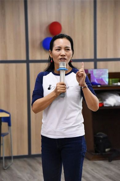 Ms. Qin, General of manager(001) Ms. Qin, General of manager(001)