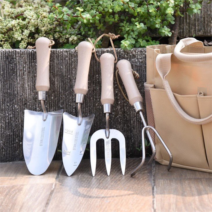 WHEAT STRAW HAND TOOLS Hand fork tool